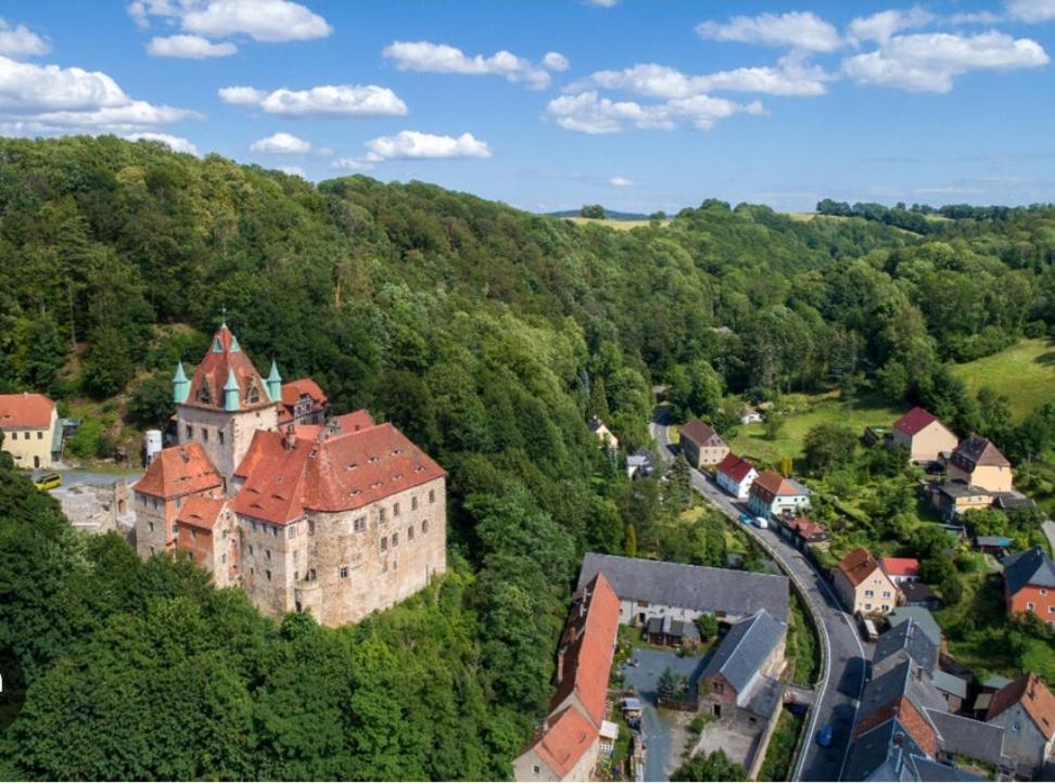 Ferienwohnung Nahe Schloss Kuckuckstein,Infrarotsauna, Hunde Liebstadt Exterior foto